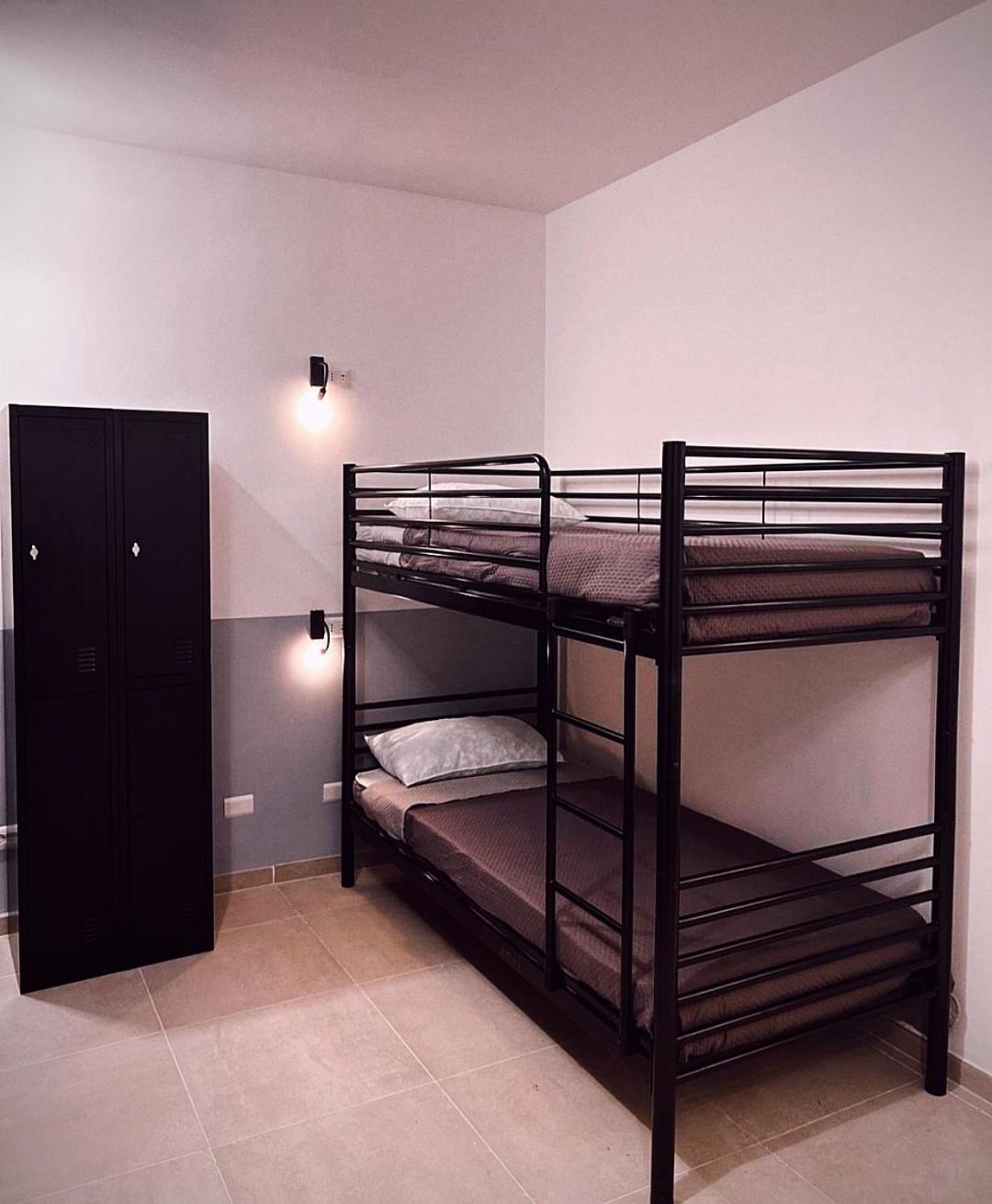Melting Pot Rome Hostel Buitenkant foto